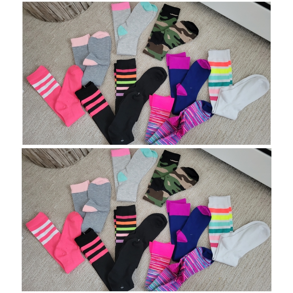 Mystery lot of knee socks 5 pairs.